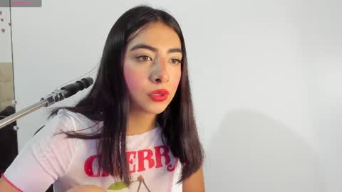 Snapshot of cherry_skinnyy_ chatting on 07-27-26, 02:51 cherry online show from 07-27-26, 02:51