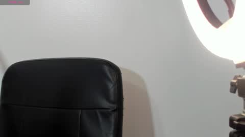 Snapshot of cherry_skinnyy_ chatting on 08-01-26, 04:01 cherry online show from 08-01-26, 04:01