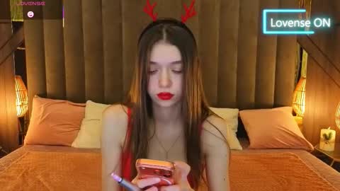 Cherry Wipe online show from 11-30-25, 07:34