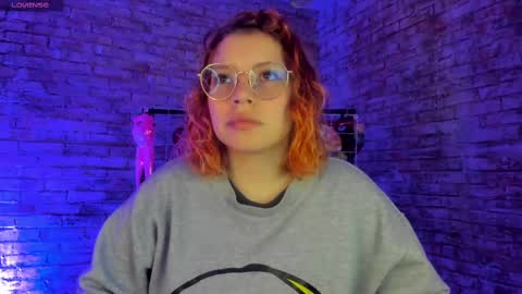 Snapshot of cherry_xoxx chatting on 09-12-25, 11:21     online show from 09-12-25, 11:21