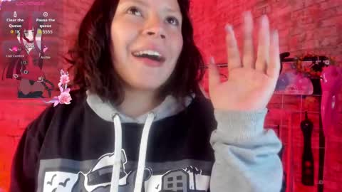 Snapshot of cherry_xoxx chatting on 09-26-25, 11:14     online show from 09-26-25, 11:14