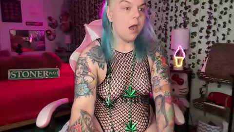 Snapshot of cherryb0mbb0mb chatting on 04-19-26, 05:29 CherryBombBomb online show from 04-19-26, 05:29