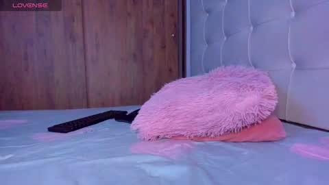 lizzy online show from 03-05-26, 04:52