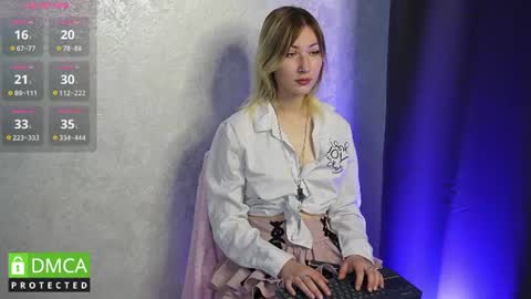 Snapshot of cherryblossomvibe chatting on 06-12-26, 11:42 Cherry online show from 06-12-26, 11:42