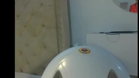 cherry online show from 11-23-25, 01:44