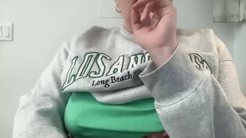 Snapshot of cherryjune chatting on 01-31-25, 03:11 CherryJune online show from 01-31-25, 03:11