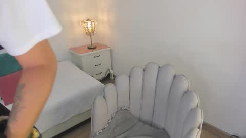 Cherry online show from 10-19-25, 01:01