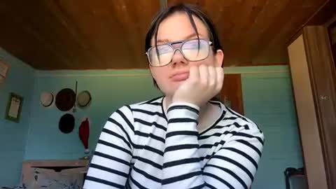 Snapshot of cherrylbeacher chatting on 06-16-26, 10:18 cherrylbeacher online show from 06-16-26, 10:18