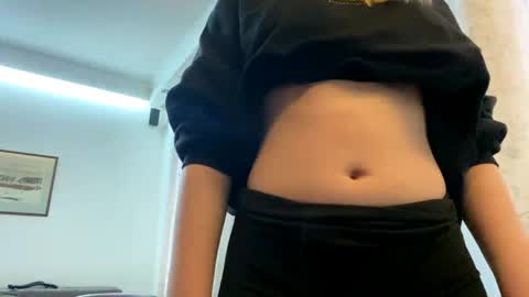 Lei online show from 03-25-26, 05:57