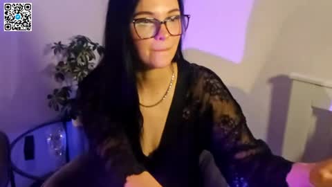Snapshot of cherryluxe_ chatting on 05-26-26, 09:11 Kira online show from 05-26-26, 09:11
