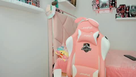 Snapshot of cherrymafer666 chatting on 12-19-24, 10:32 cherrycute666 online show from 12-19-24, 10:32