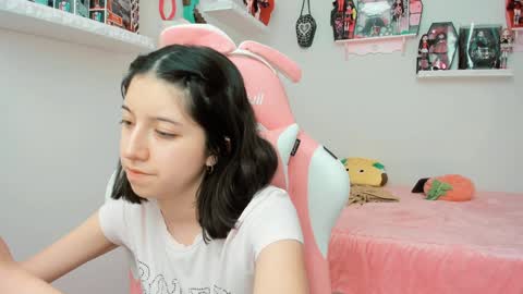 Snapshot of cherrymafer666 chatting on 02-05-25, 10:01 cherrycute666 online show from 02-05-25, 10:01