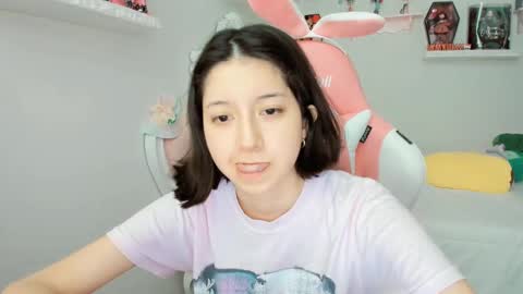 Snapshot of cherrymafer666 chatting on 10-04-25, 10:41 cherrycute666 online show from 10-04-25, 10:41