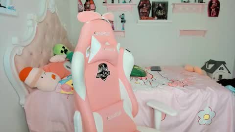 Snapshot of cherrymafer666 chatting on 10-18-25, 03:09 cherrycute666 online show from 10-18-25, 03:09