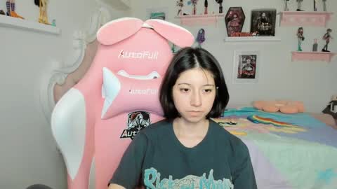 Snapshot of cherrymafer666 chatting on 04-24-26, 04:48 cherrycute666 online show from 04-24-26, 04:48