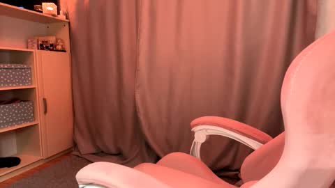 Evie online show from 02-05-26, 02:43