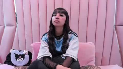 cherrysweetl_ online show from 06-17-26, 01:45