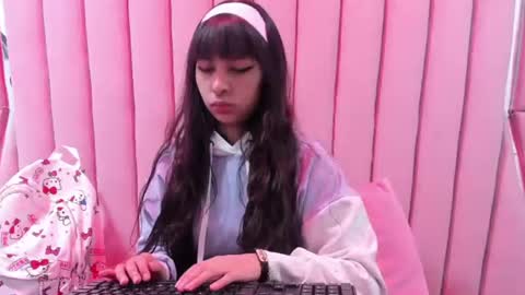 cherrysweetl_ online show from 06-20-26, 12:52