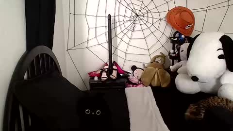 Cherry  online show from 10-15-25, 04:40