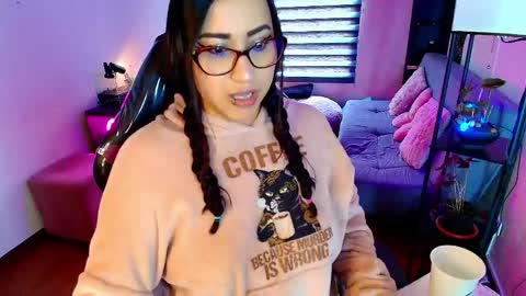 Snapshot of cherryy_bombshelll chatting on 05-07-26, 03:50 cherry online show from 05-07-26, 03:50