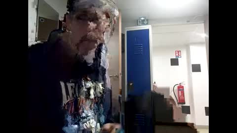 Snapshot of chevy69 chatting on 12-25-24, 04:11 chevy69 online show from 12-25-24, 04:11