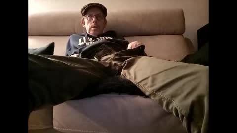 Snapshot of chevy69 chatting on 02-06-25, 10:32 chevy69 online show from 02-06-25, 10:32