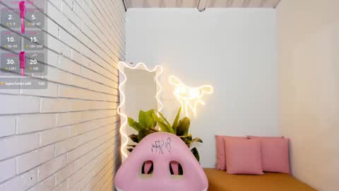 Chiara  online show from 02-05-25, 10:22