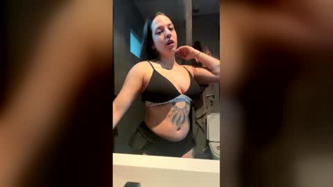 chica_feten online show from 05-19-26, 11:05