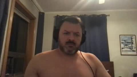 Snapshot of chicagoguy7183 chatting on 10-27-25, 01:42 chicagoguy7183 online show from 10-27-25, 01:42