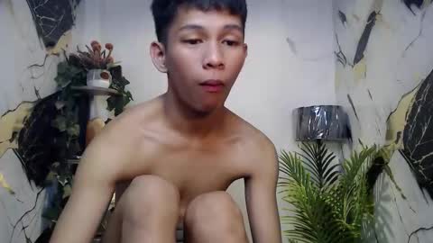 Snapshot of chick_renz chatting on 10-03-25, 05:04 chick_renz online show from 10-03-25, 05:04