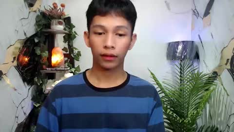 Snapshot of chick_renz chatting on 10-09-25, 04:38 chick_renz online show from 10-09-25, 04:38