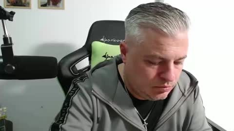 ChiefGrayHead online show from 05-11-26, 04:26