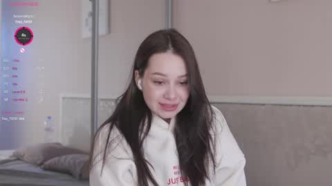 Nicole online show from 04-26-26, 05:16