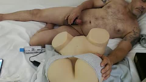 Snapshot of chillguy666 chatting on 12-22-25, 06:43 new toy online show from 12-22-25, 06:43