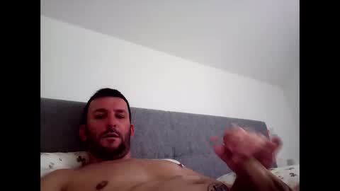 Snapshot of chillibodega chatting on 11-11-25, 08:03 chris online show from 11-11-25, 08:03