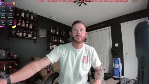 Chillinthemosttt online show from 10-28-25, 03:25