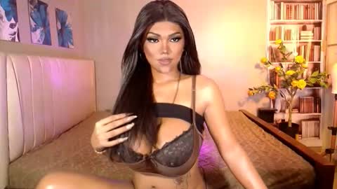 Snapshot of chinita_titi chatting on 04-25-26, 04:48 chinita_titi online show from 04-25-26, 04:48