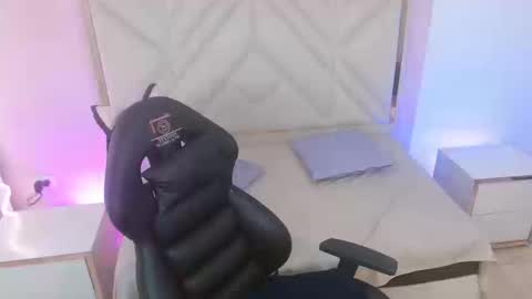 chipi_tay online show from 09-24-25, 03:26