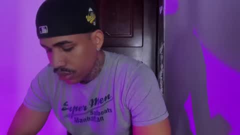 Snapshot of chirshot21_ chatting on 06-19-26, 12:20 Chris online show from 06-19-26, 12:20