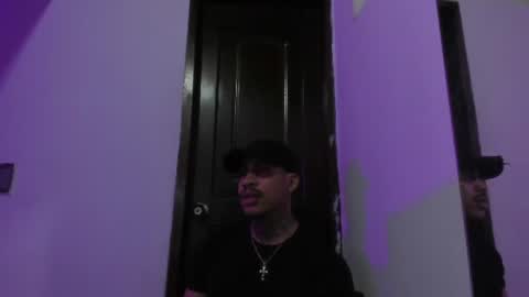 Snapshot of chirshot21_ chatting on 07-17-26, 12:34 Chris online show from 07-17-26, 12:34