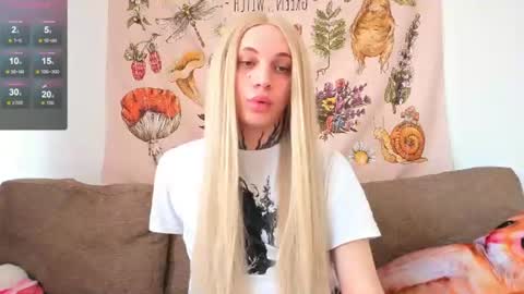 Chloe INDEPENDENT MODEL online show from 06-19-26, 06:29