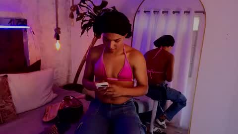 Snapshot of chloe_bronze chatting on 07-27-26, 07:21 Chloe online show from 07-27-26, 07:21