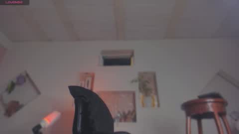 chloe_cooperr online show from 10-29-25, 09:33