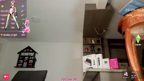 Snapshot of chloe_cooperr chatting on 06-25-26, 05:39 chloe_cooperr online show from 06-25-26, 05:39