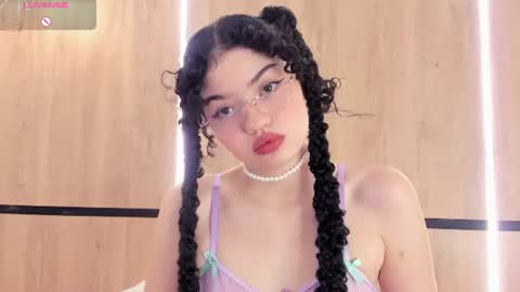 Snapshot of chloe_cortez chatting on 06-30-26, 11:22 chloe online show from 06-30-26, 11:22