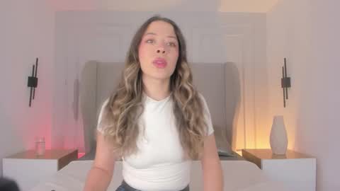 Chloe online show from 11-18-25, 11:47