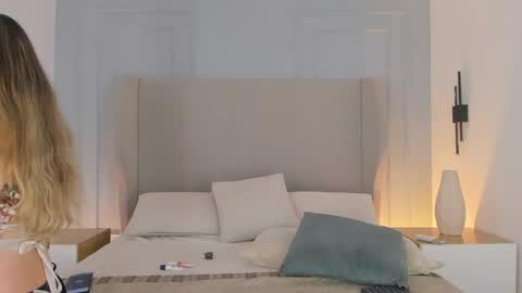 Chloe online show from 05-05-26, 12:35