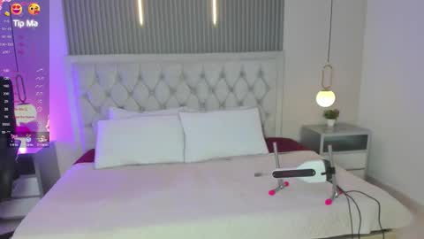 CLHOE  online show from 01-08-26, 09:06