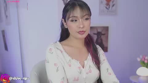 Snapshot of chloe_evans12 chatting on 07-19-26, 05:11 Chloe online show from 07-19-26, 05:11