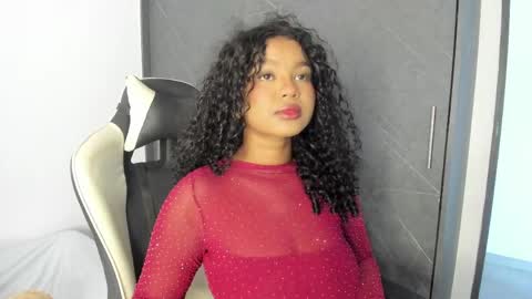 Snapshot of chloe_evans21 chatting on 05-10-26, 04:56 chloe online show from 05-10-26, 04:56